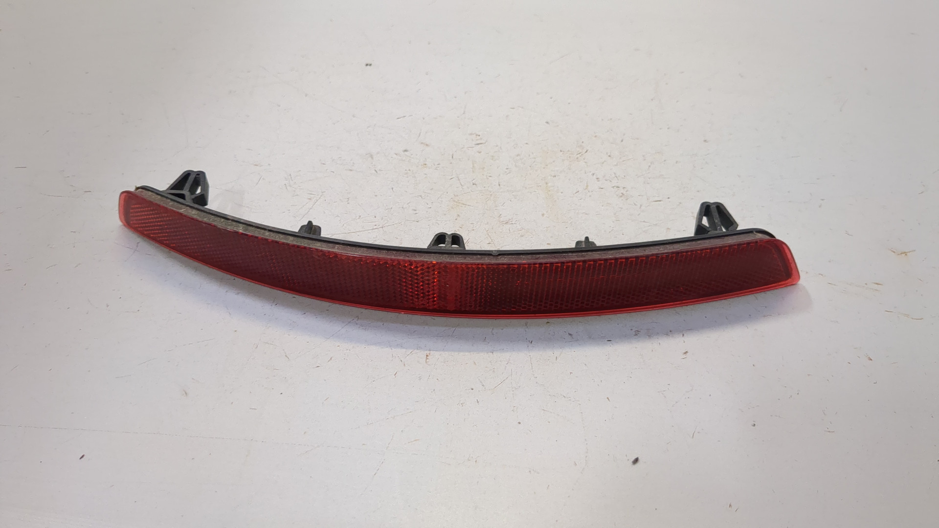 Отражатель в бампер задний правый