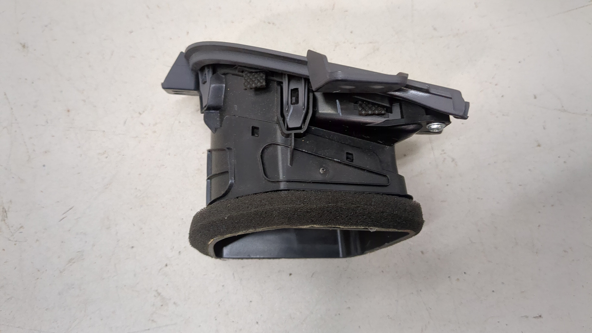 Дефлектор воздушный