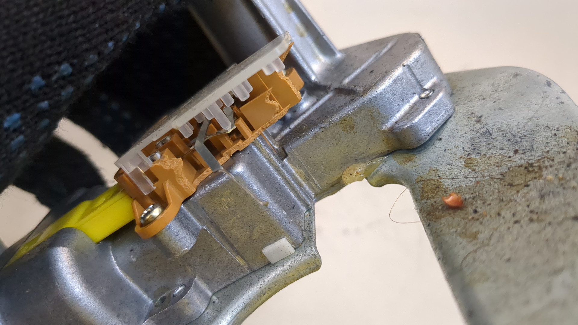 Моторчик стеклоподъемника