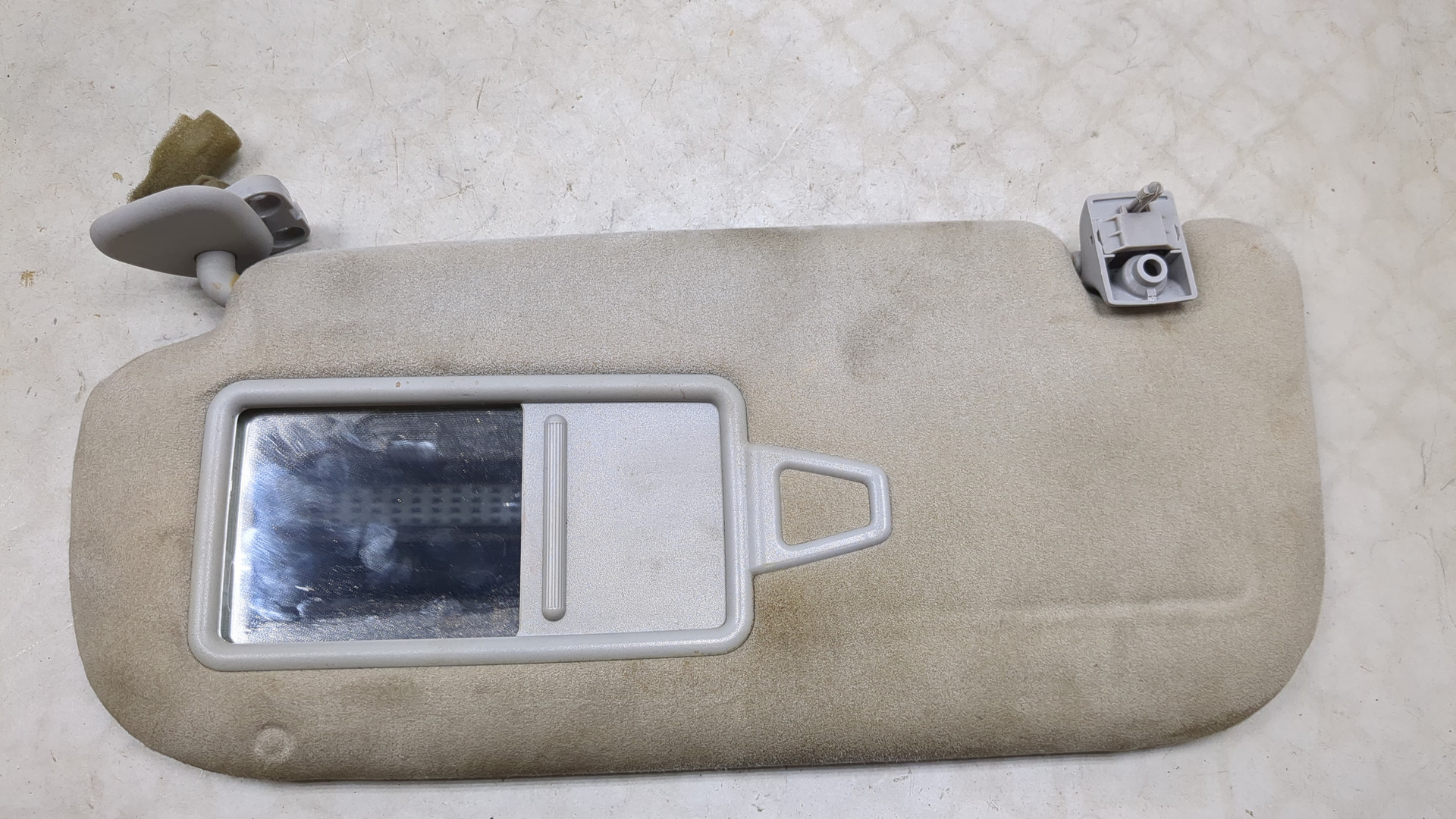 Козырек солнцезащитный