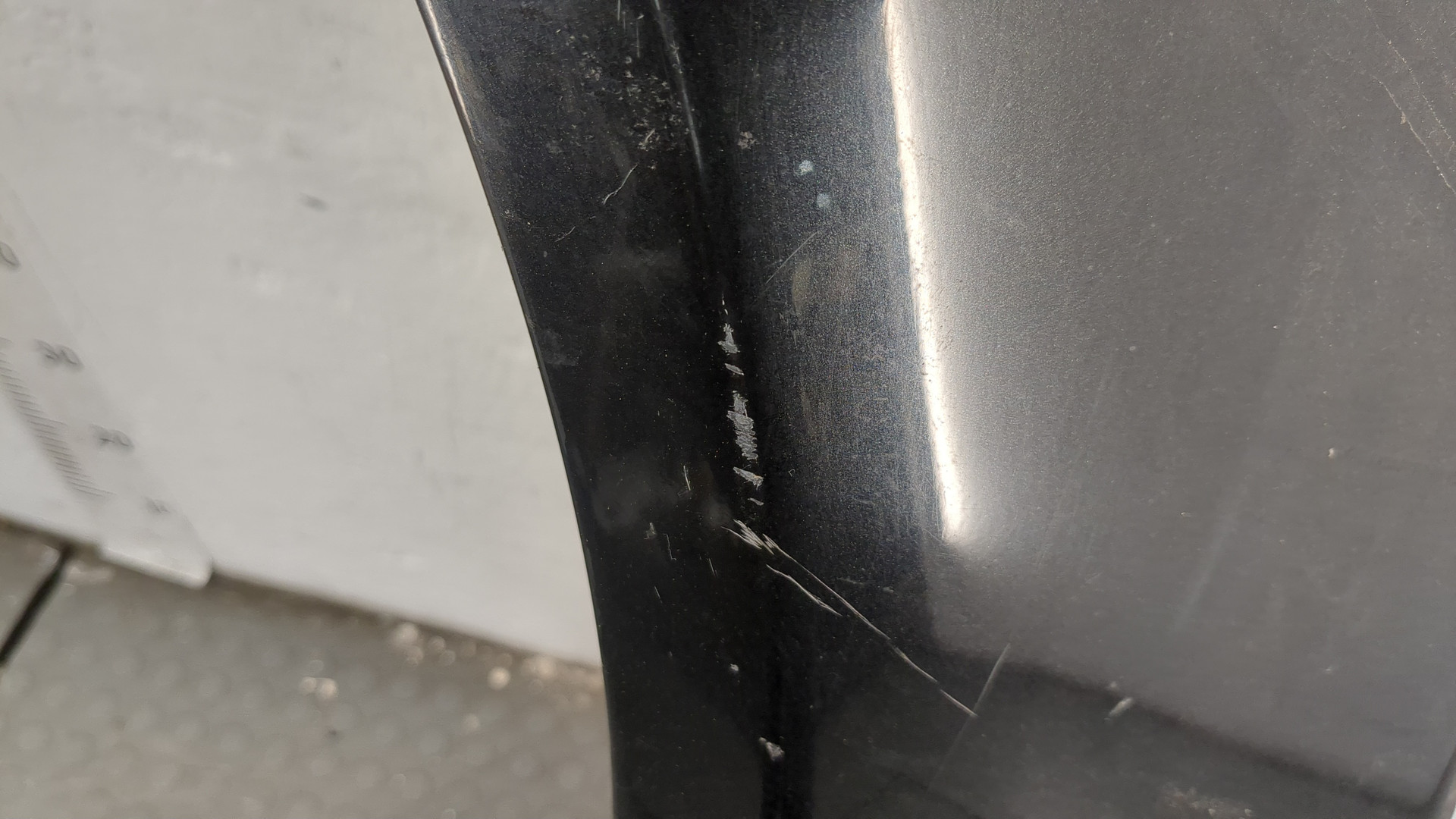 Крыло переднее левое