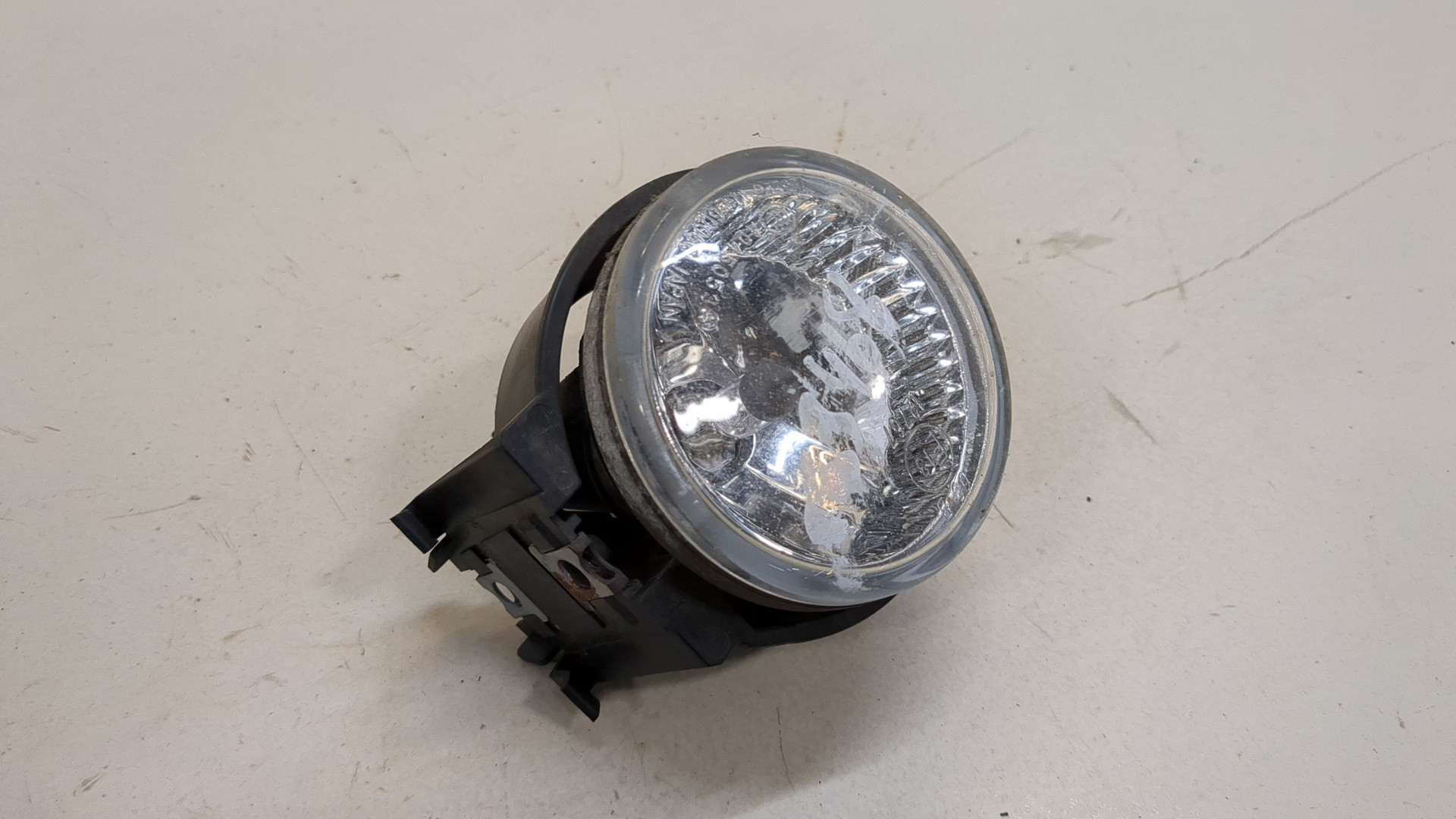 Фара противотуманная правая