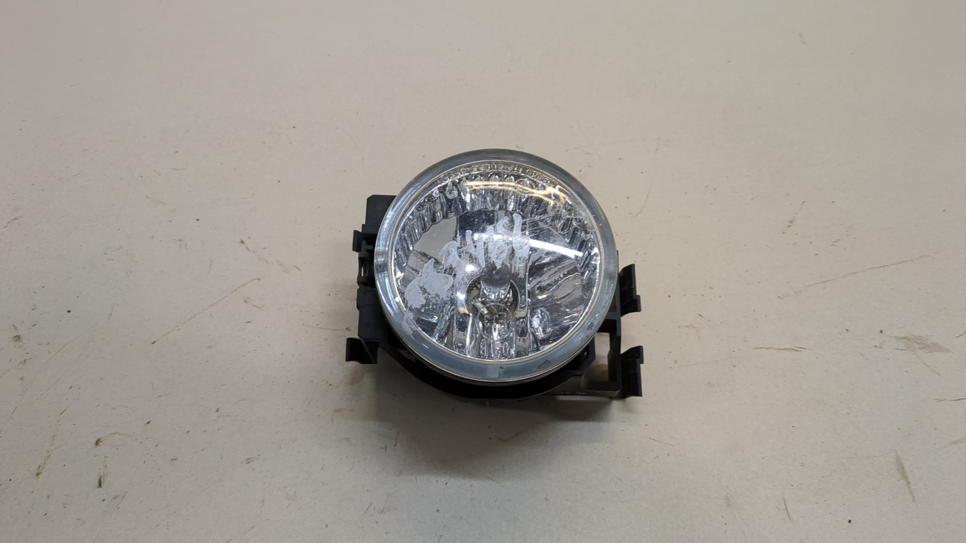 Фара противотуманная правая