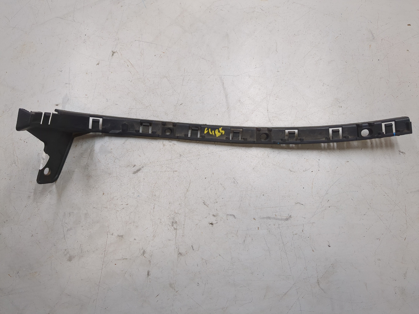 Кронштейн заднего бампера левый