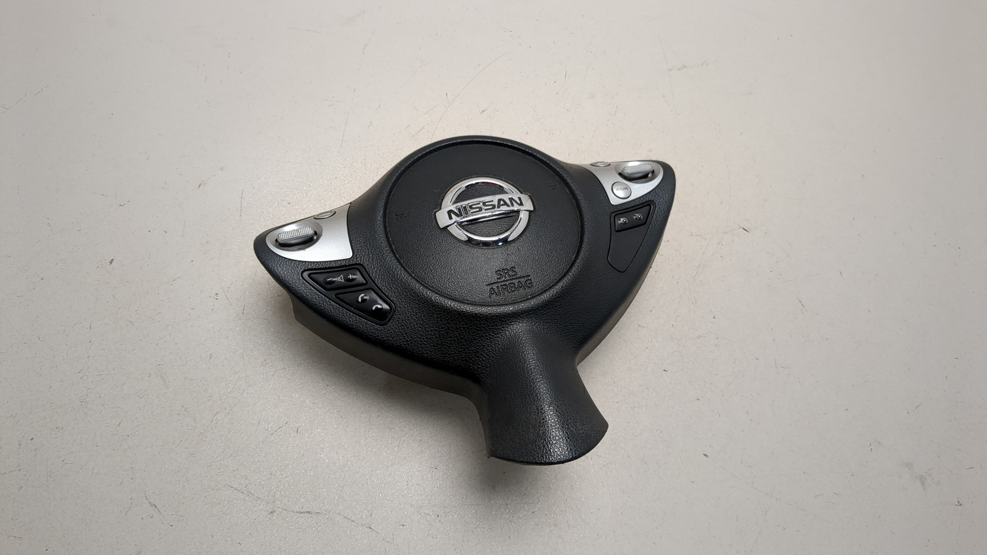 Подушка безопасности в рулевое колесо