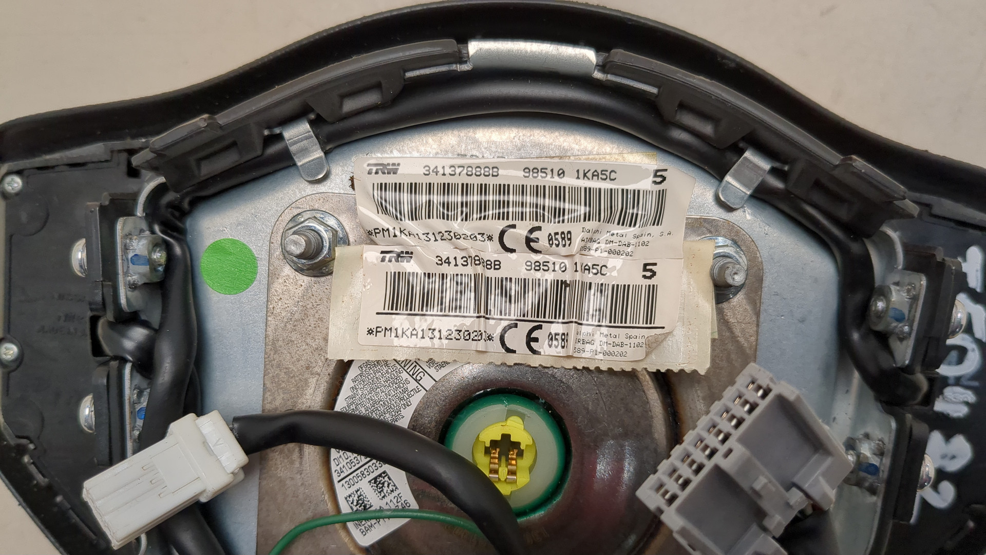 Подушка безопасности в рулевое колесо