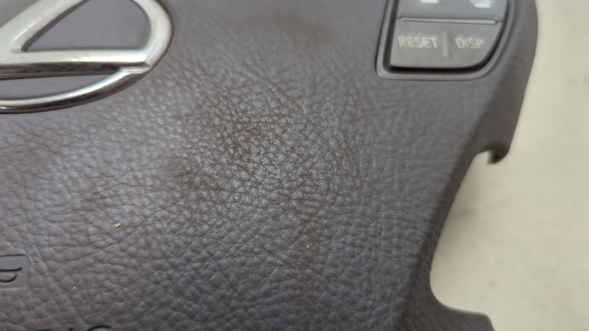 Подушка безопасности в рулевое колесо