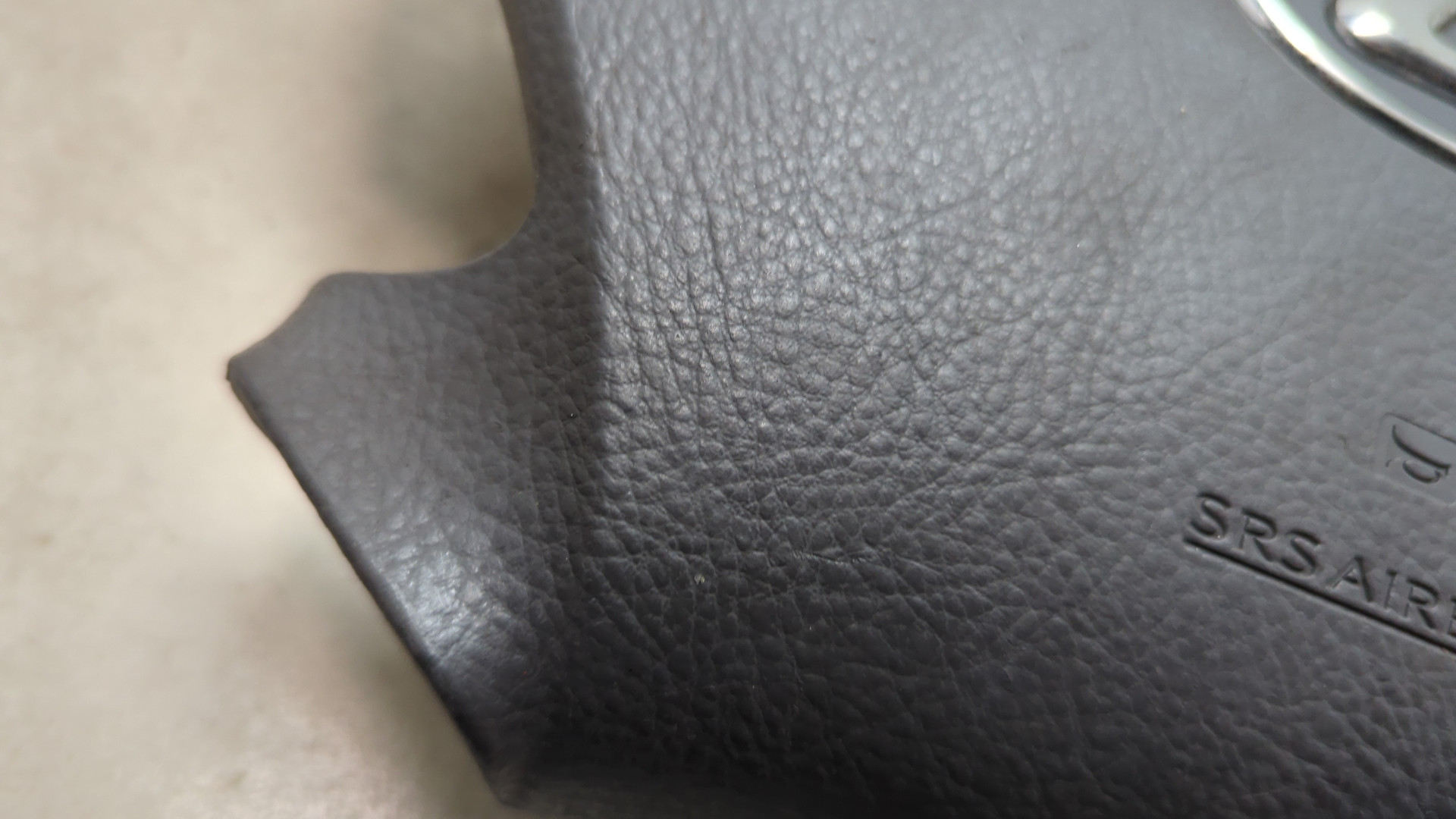 Подушка безопасности в рулевое колесо