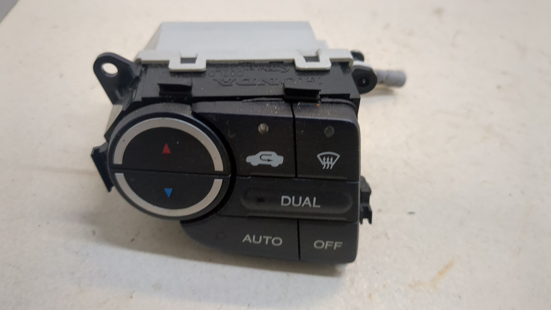 Переключатель отопителя