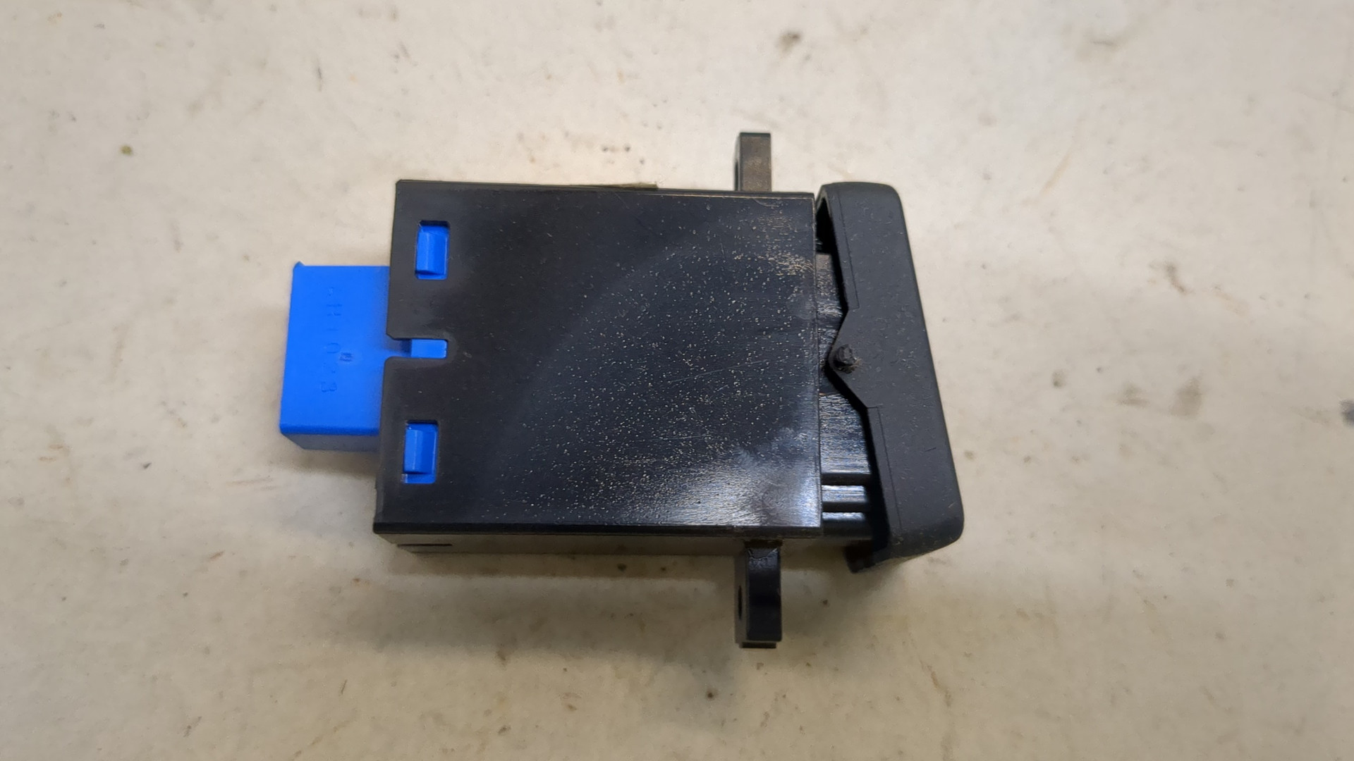 Кнопка обогрева сидений