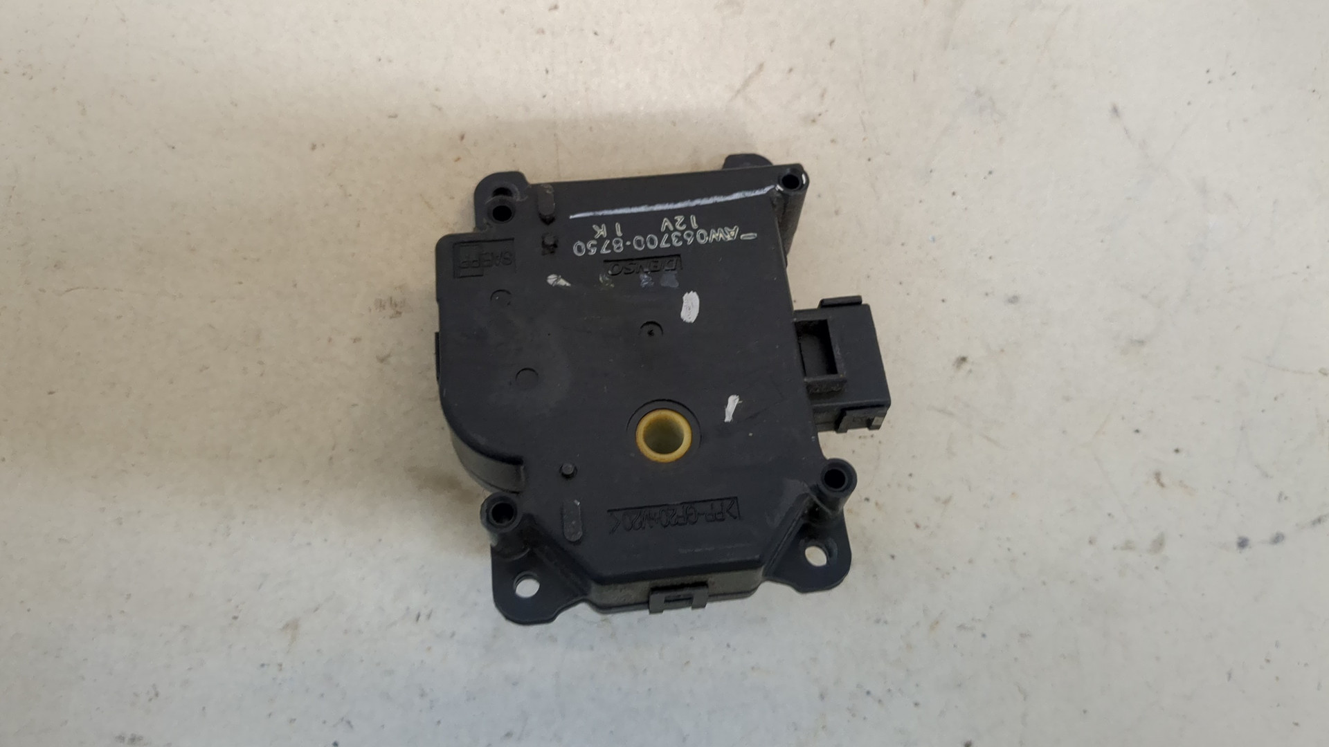 Моторчик заслонки печки