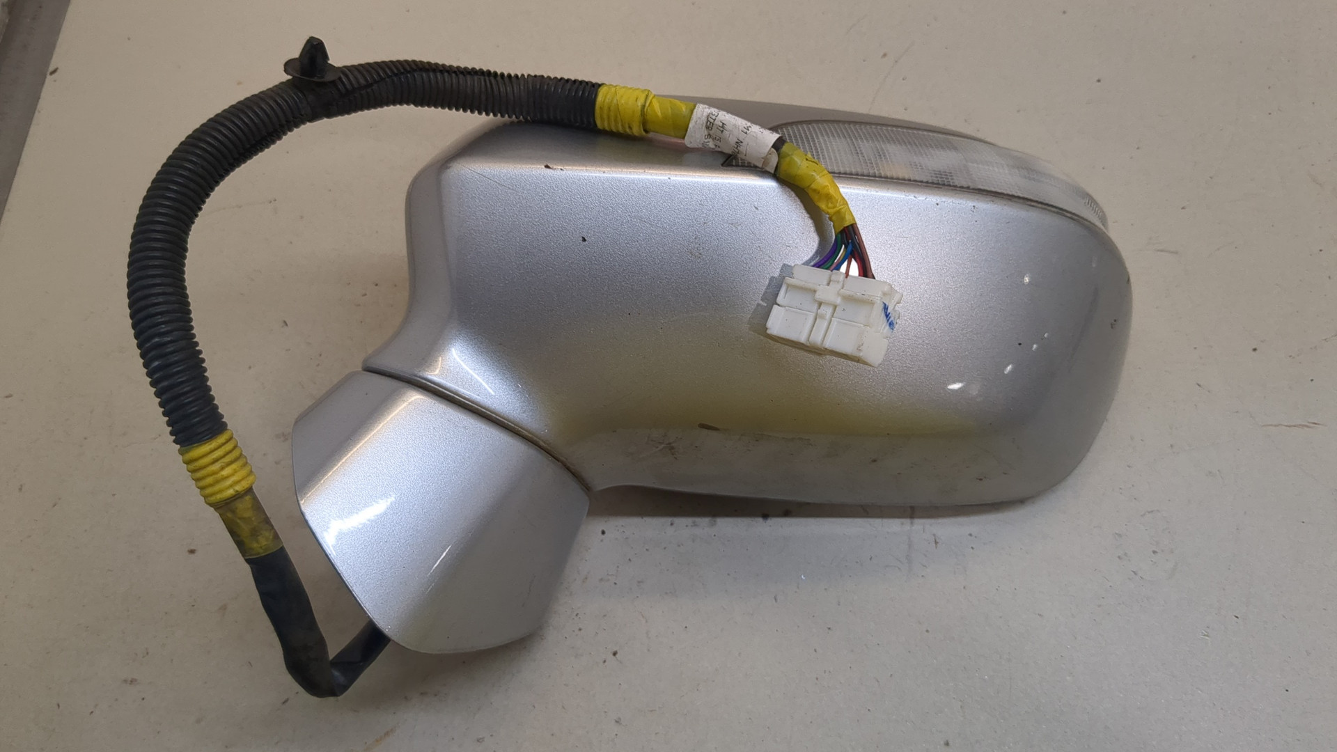 Зеркало левое электрическое