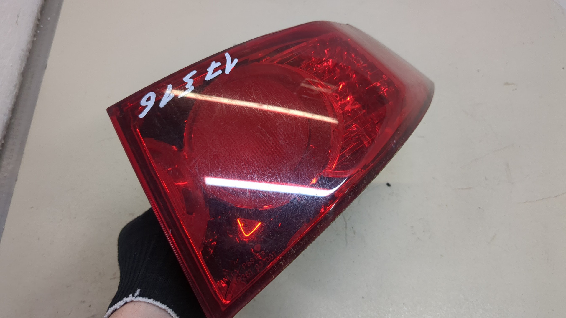 Фонарь задний правый