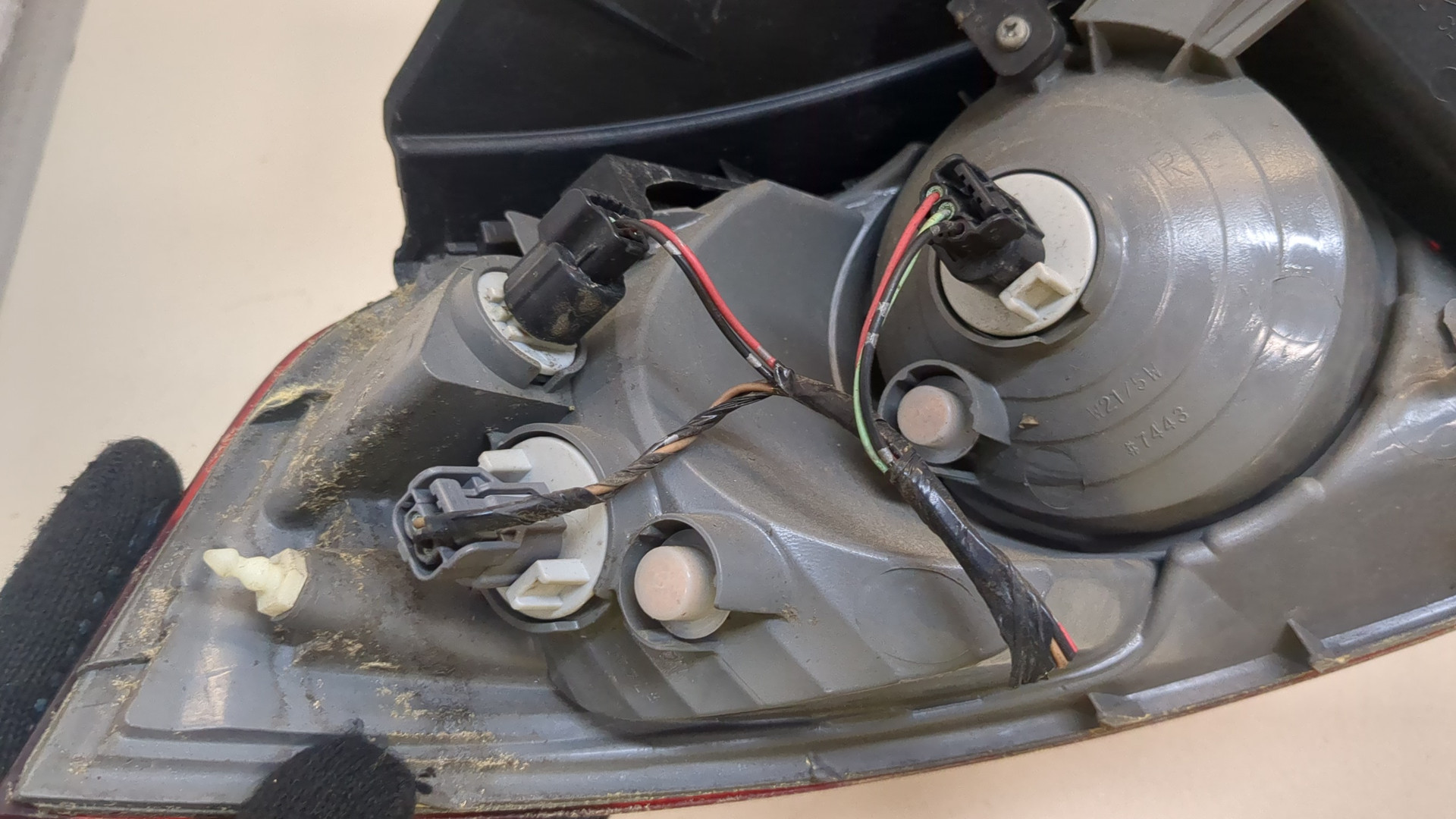 Фонарь задний правый