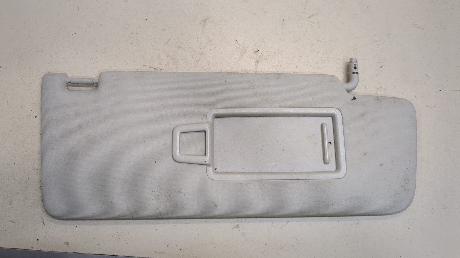 Козырек солнцезащитный