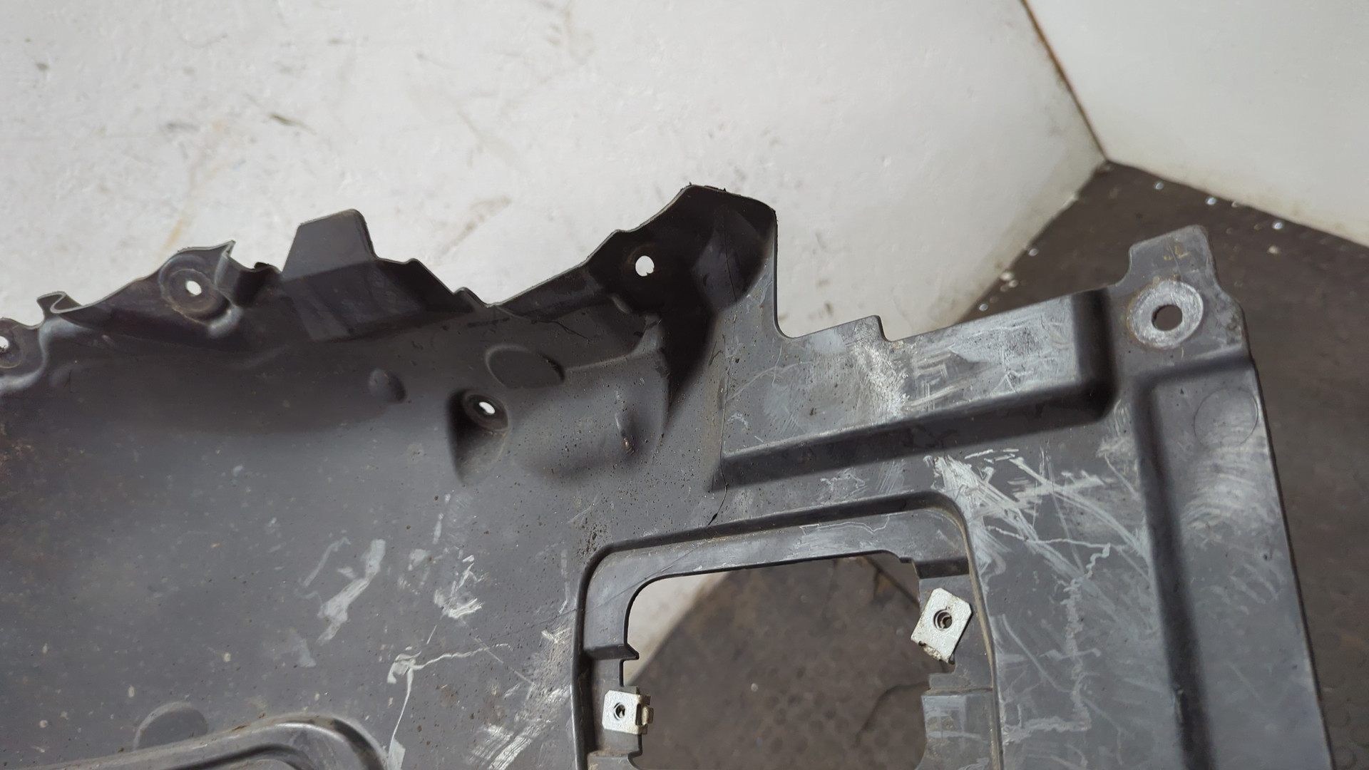 Локер передний левый