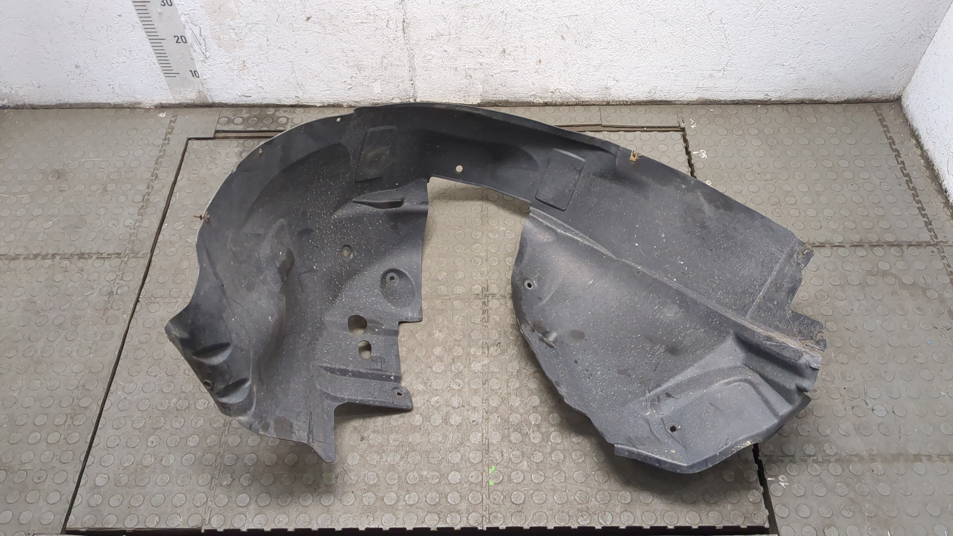 Локер передний левый