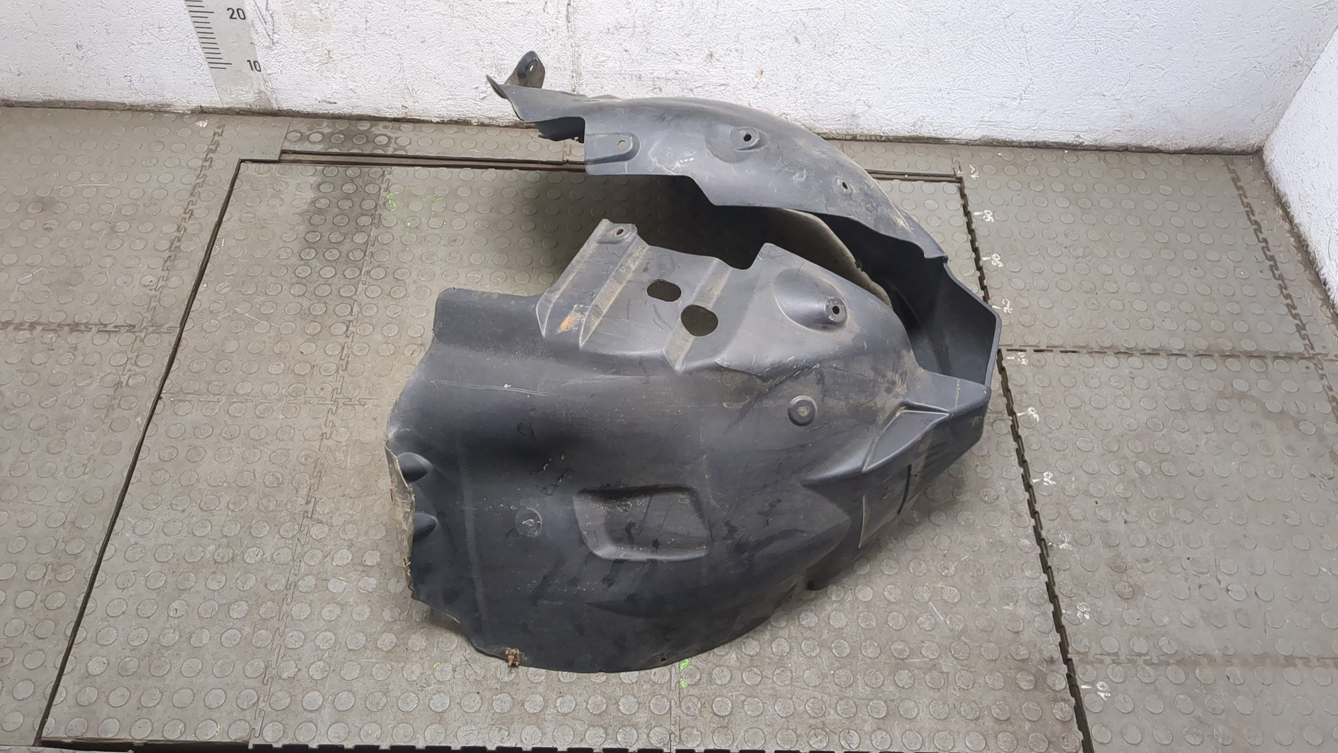 Локер передний левый