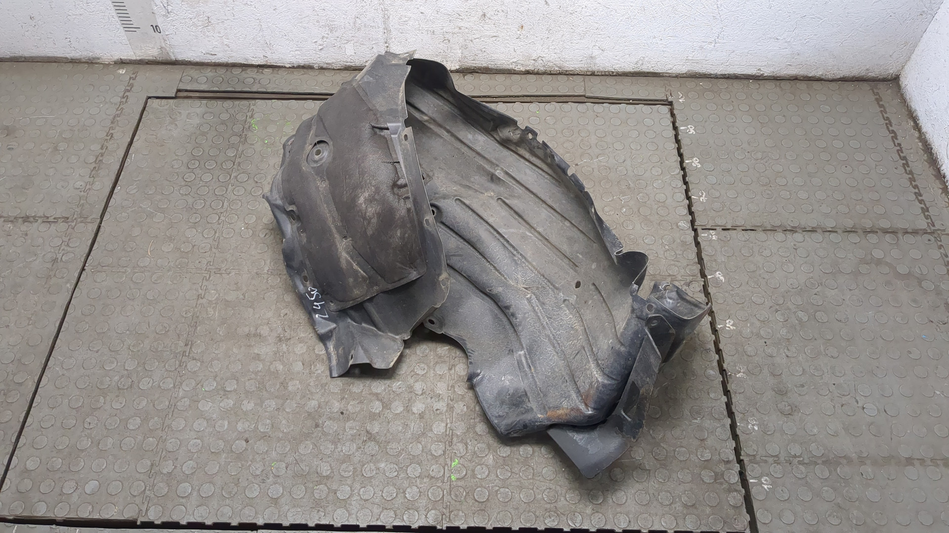 Локер передний правый