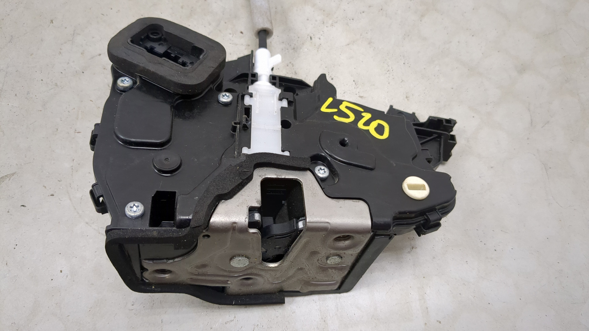 Замок двери задней правой