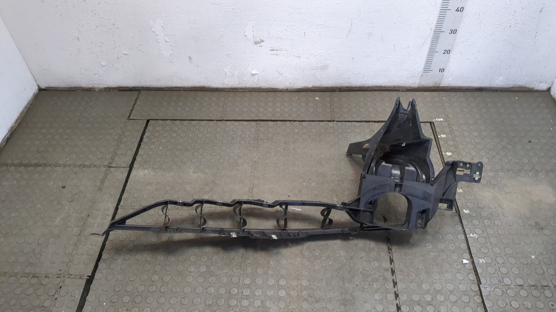 Кронштейн крепления крыла