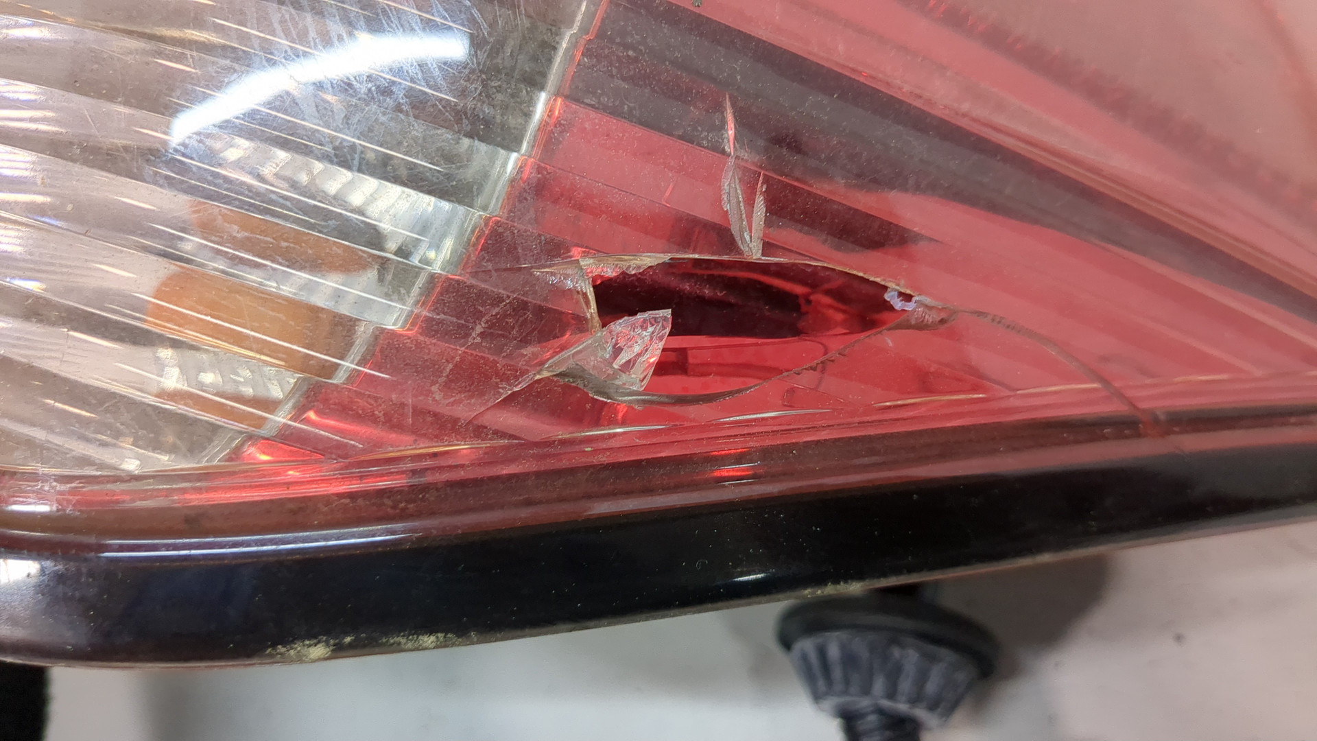 Фонарь задний правый