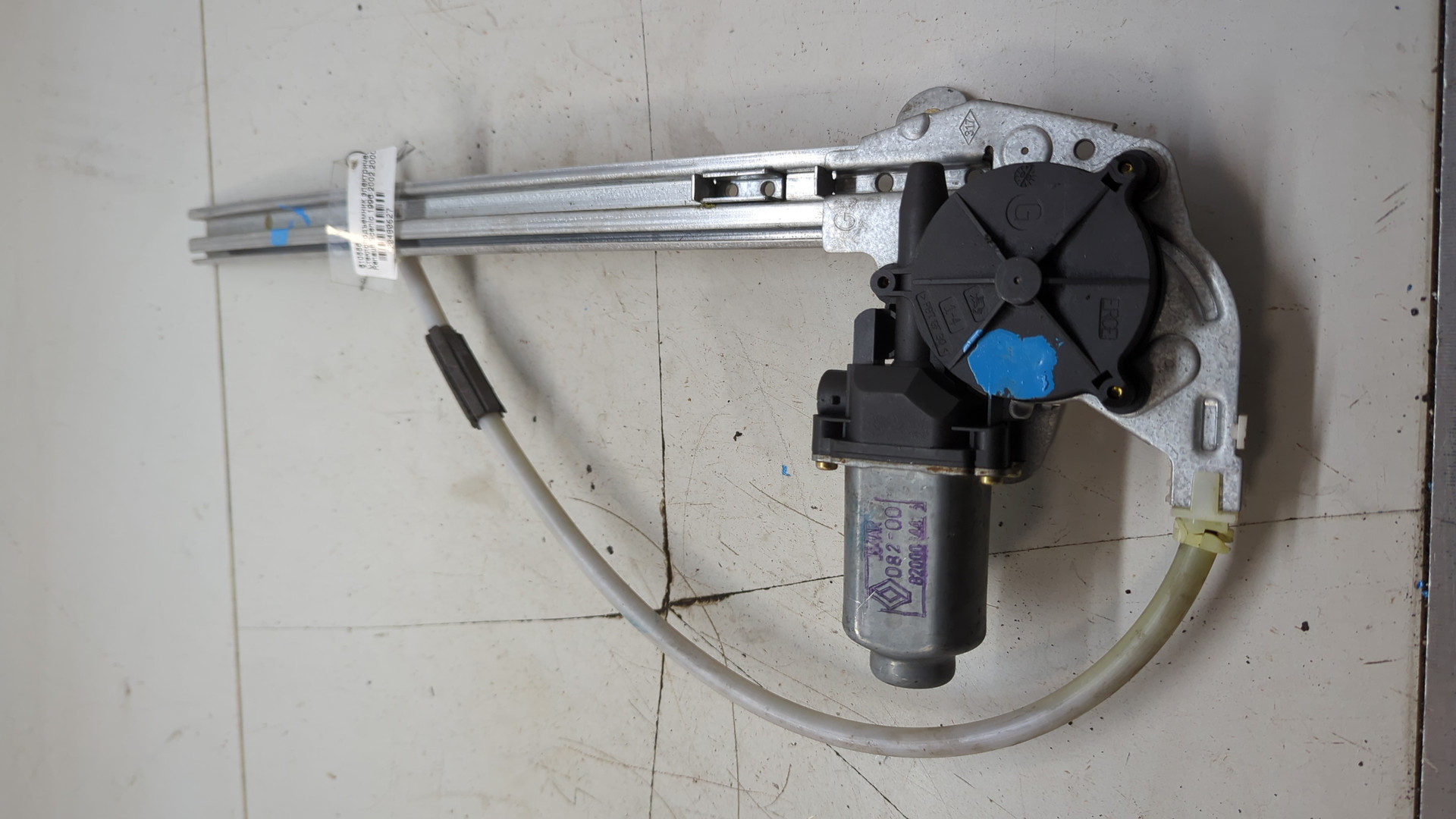 Стеклоподъемник электр. задний левый