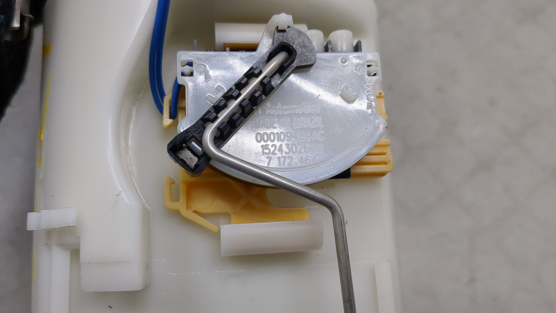 Насос топливный электрический