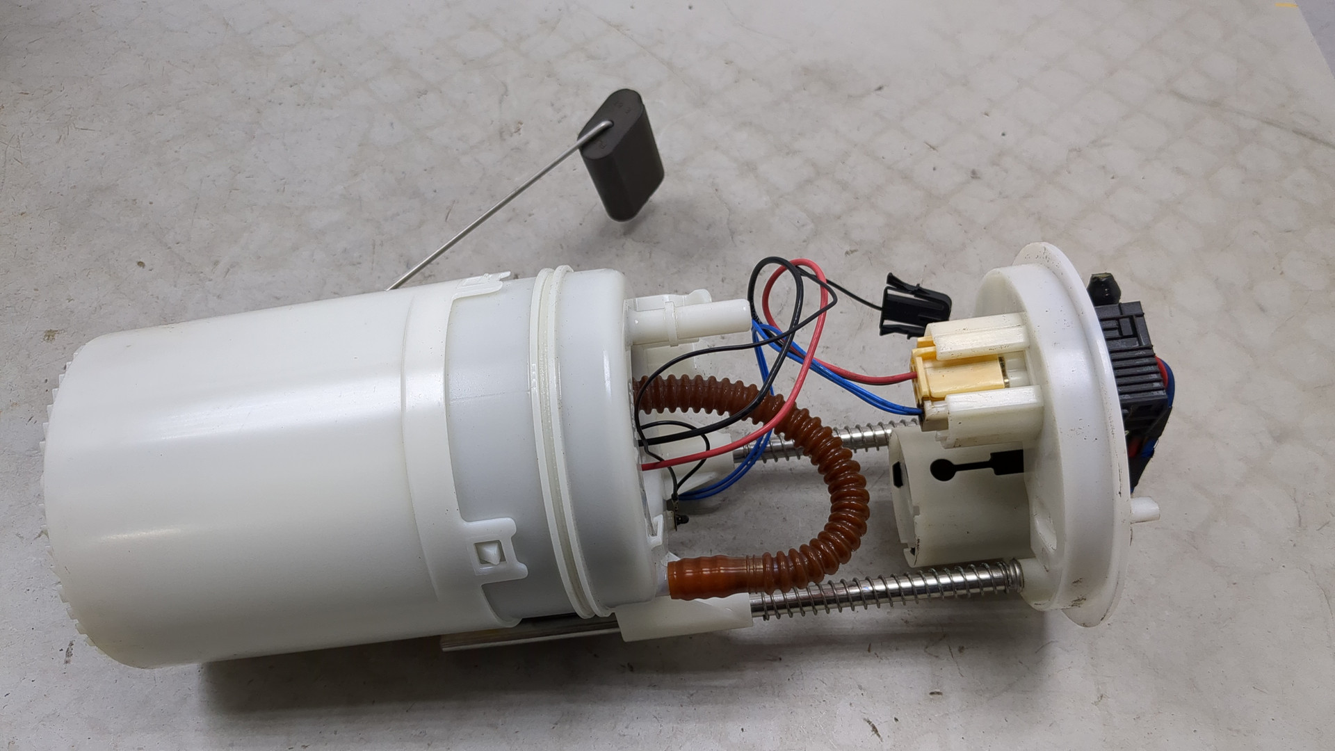 Насос топливный электрический