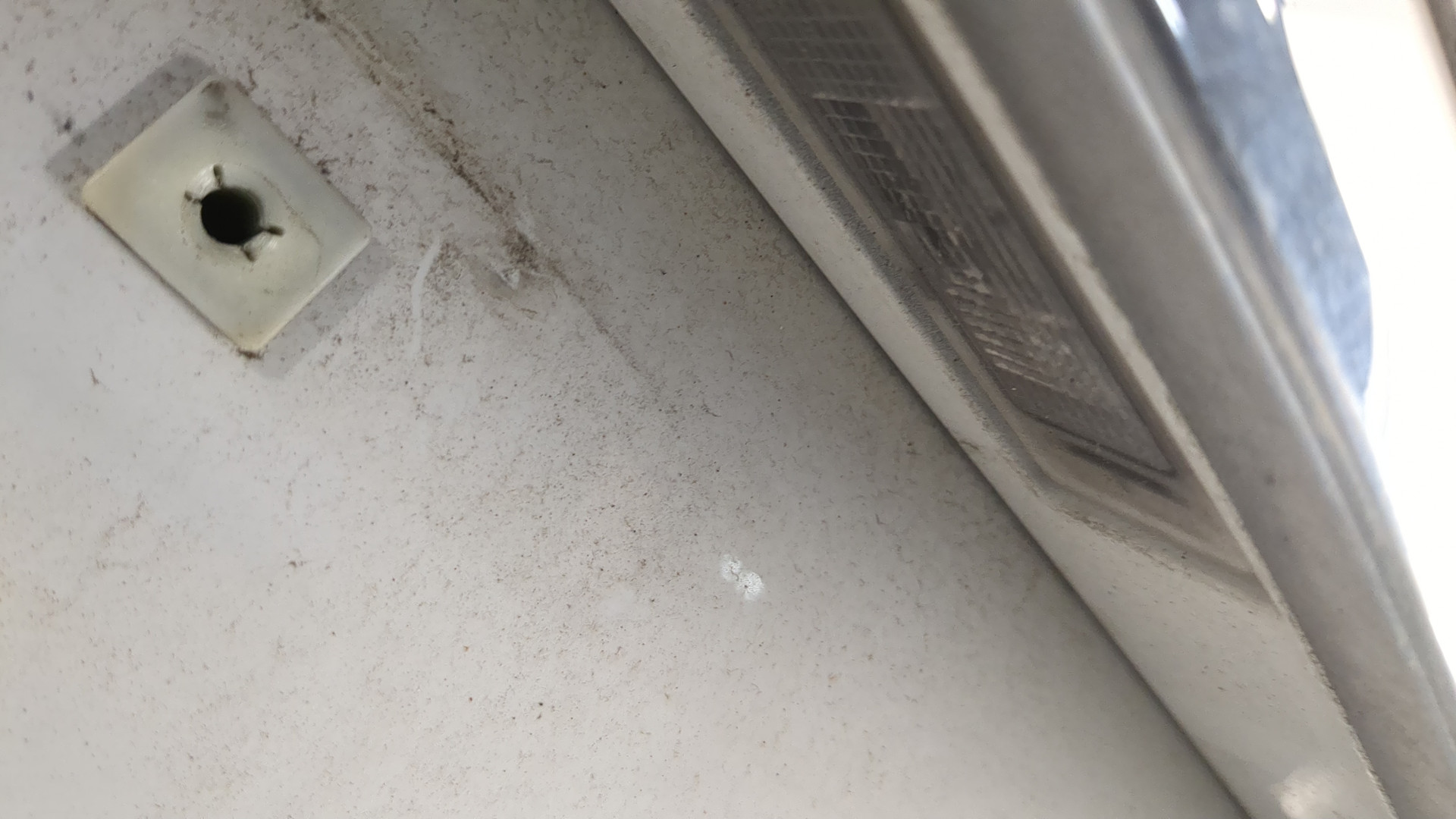 Дверь багажника