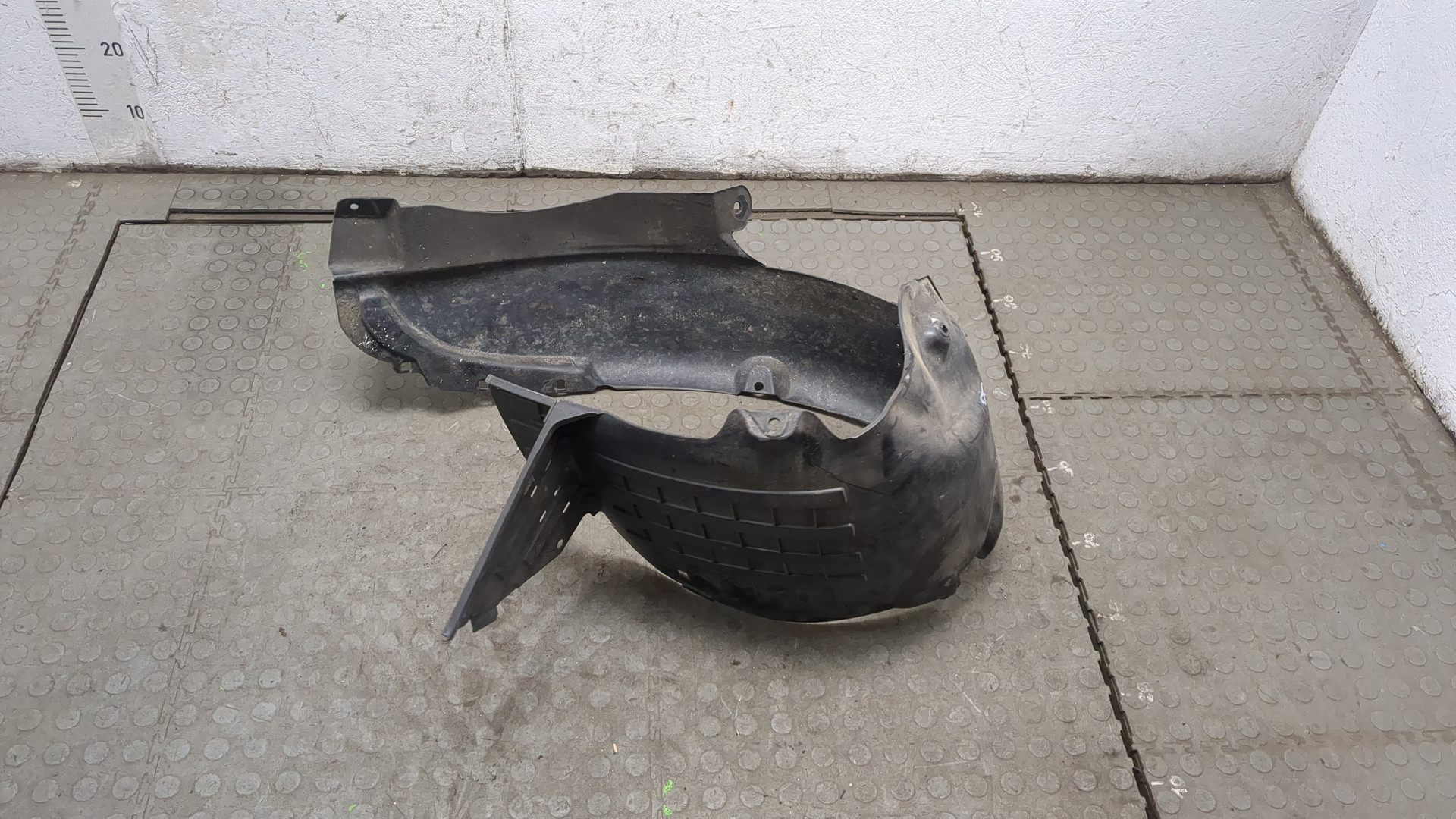 Локер передний левый