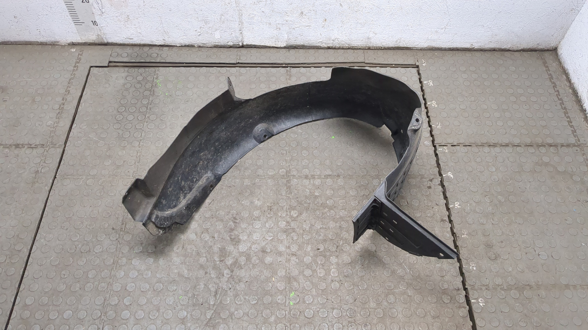 Локер передний левый