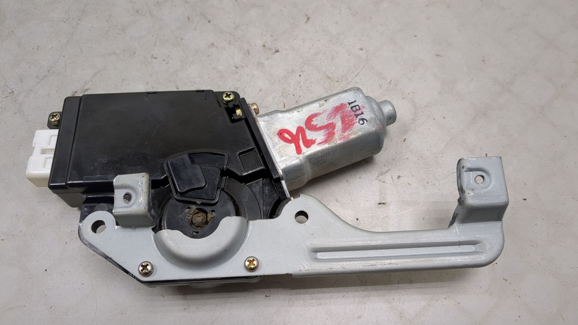 Моторчик люка