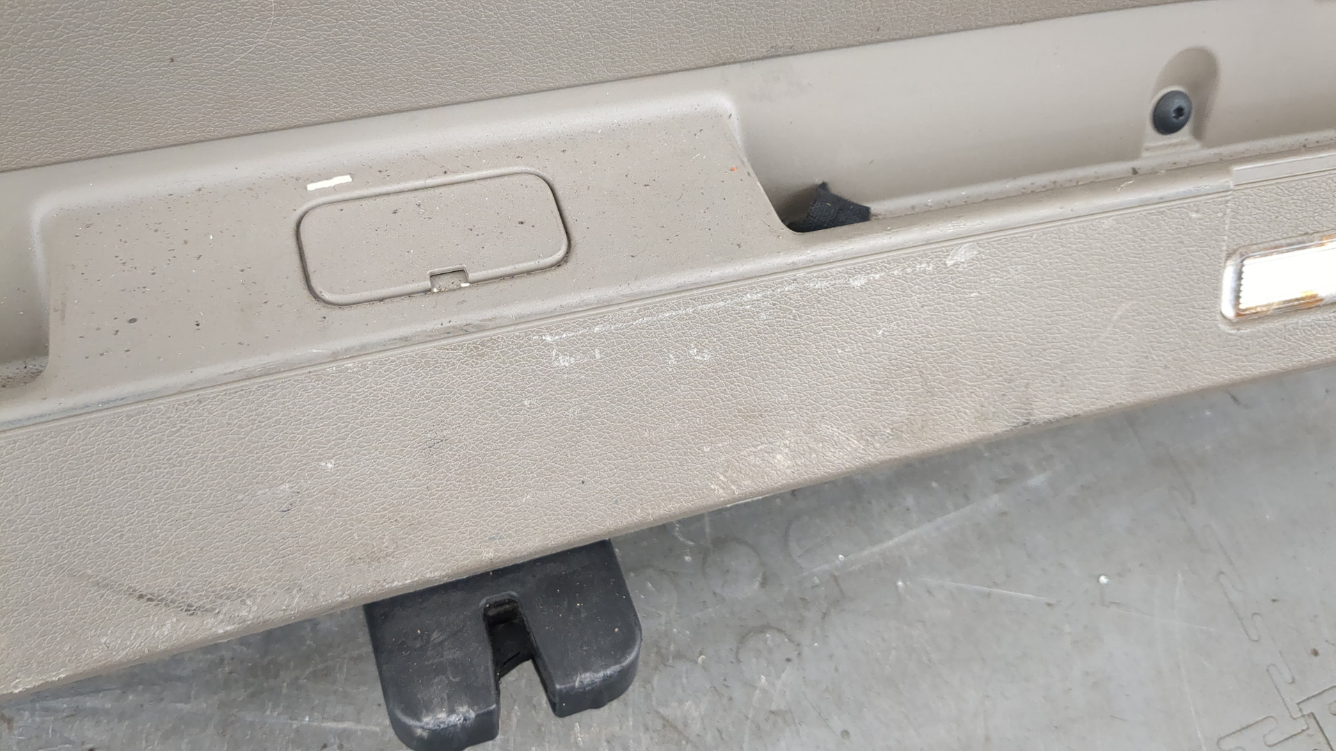 Дверь багажника