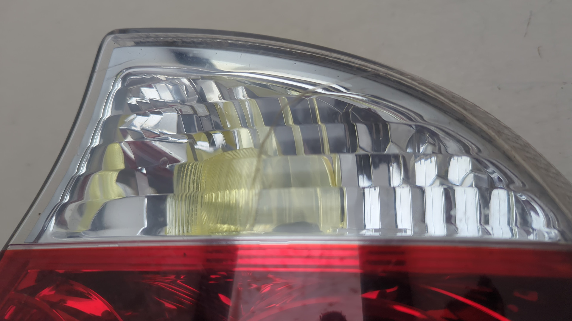 Фонарь задний правый