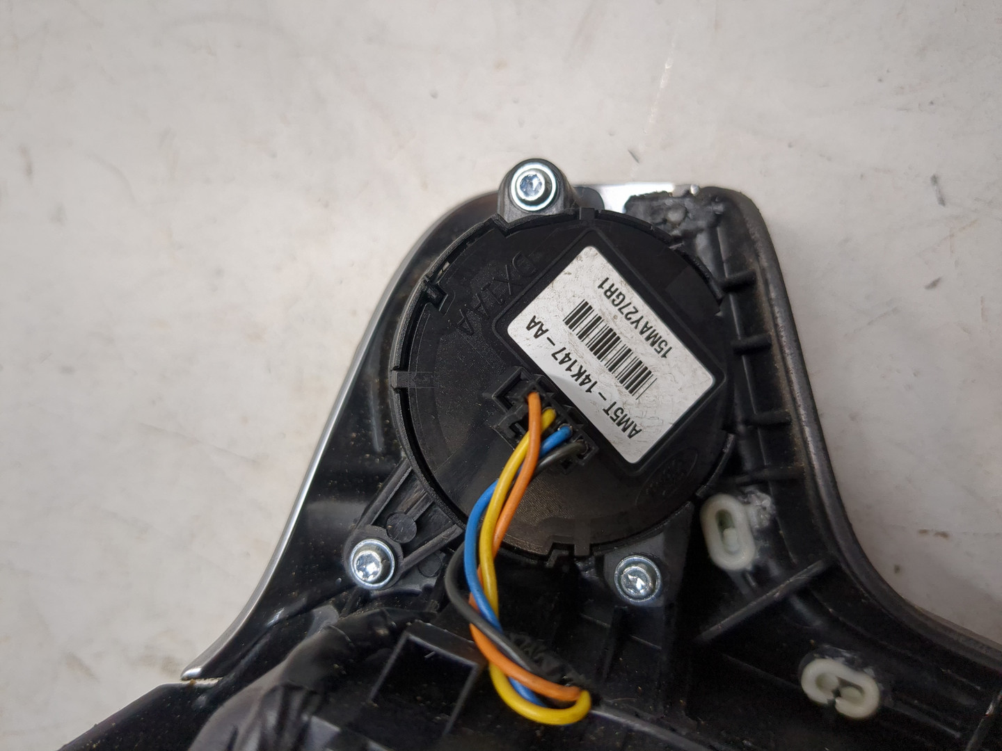 Подушка безопасности в рулевое колесо