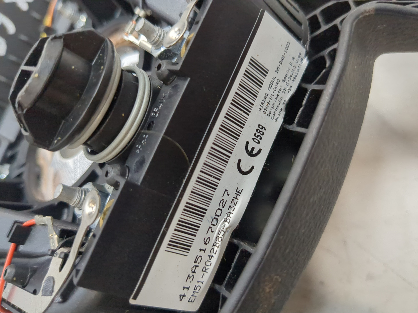 Подушка безопасности в рулевое колесо