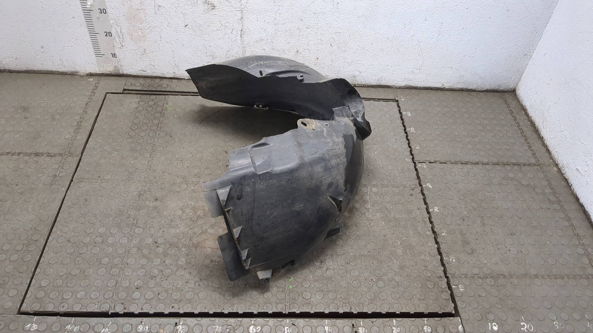 Локер передний левый