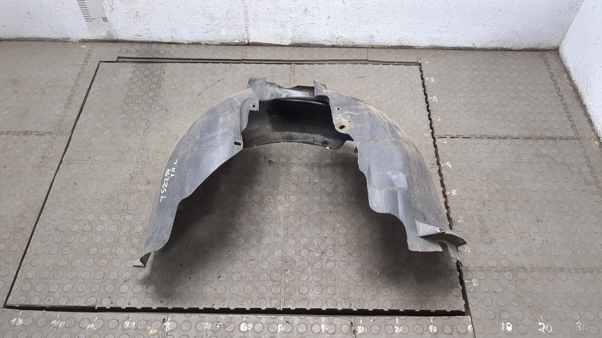 Локер передний левый