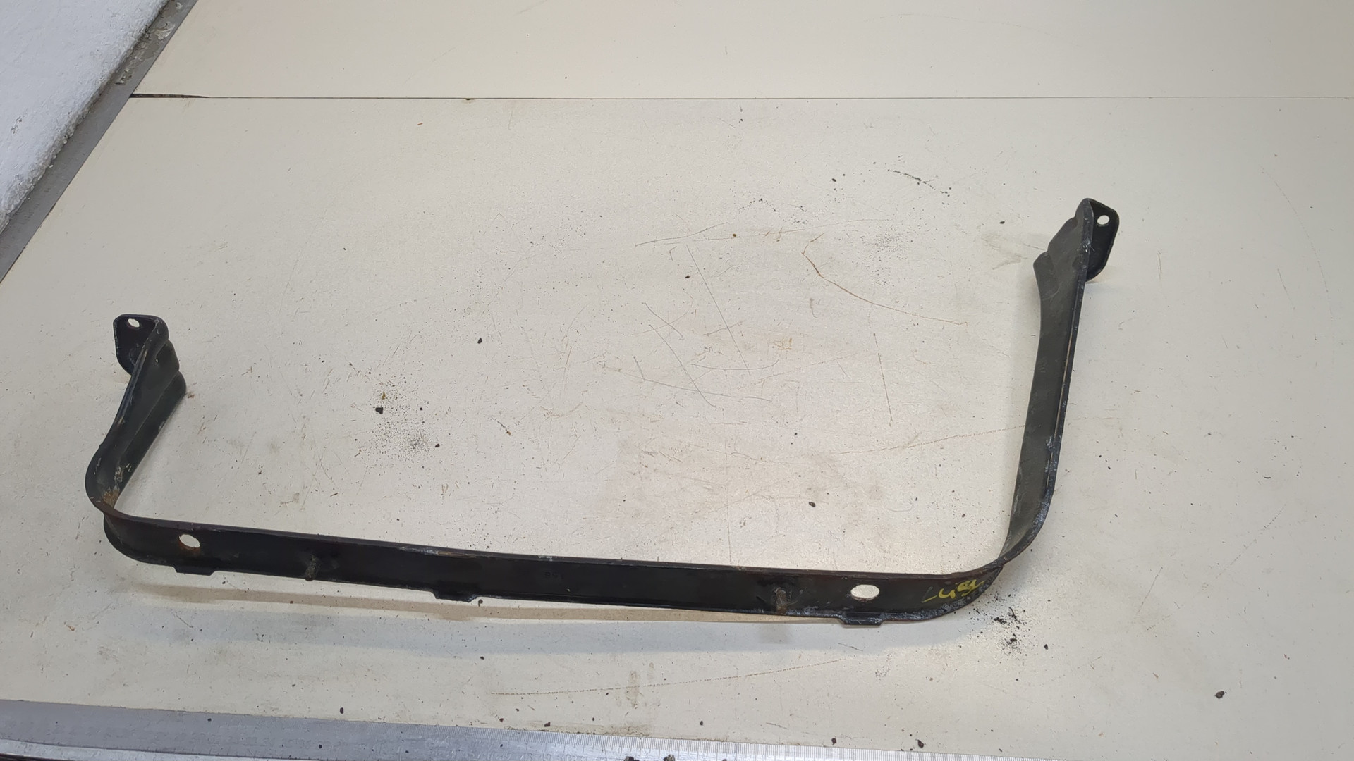 Лента крепления бензобака