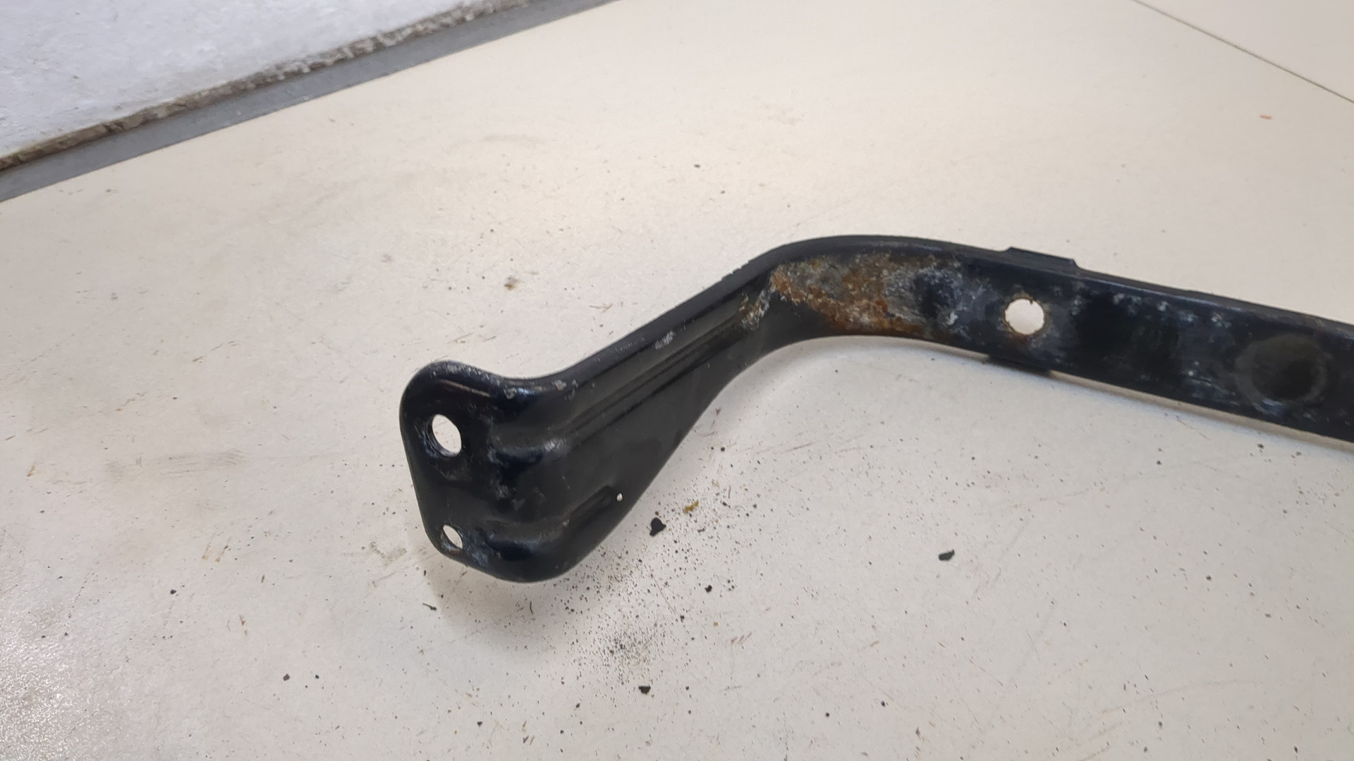 Лента крепления бензобака