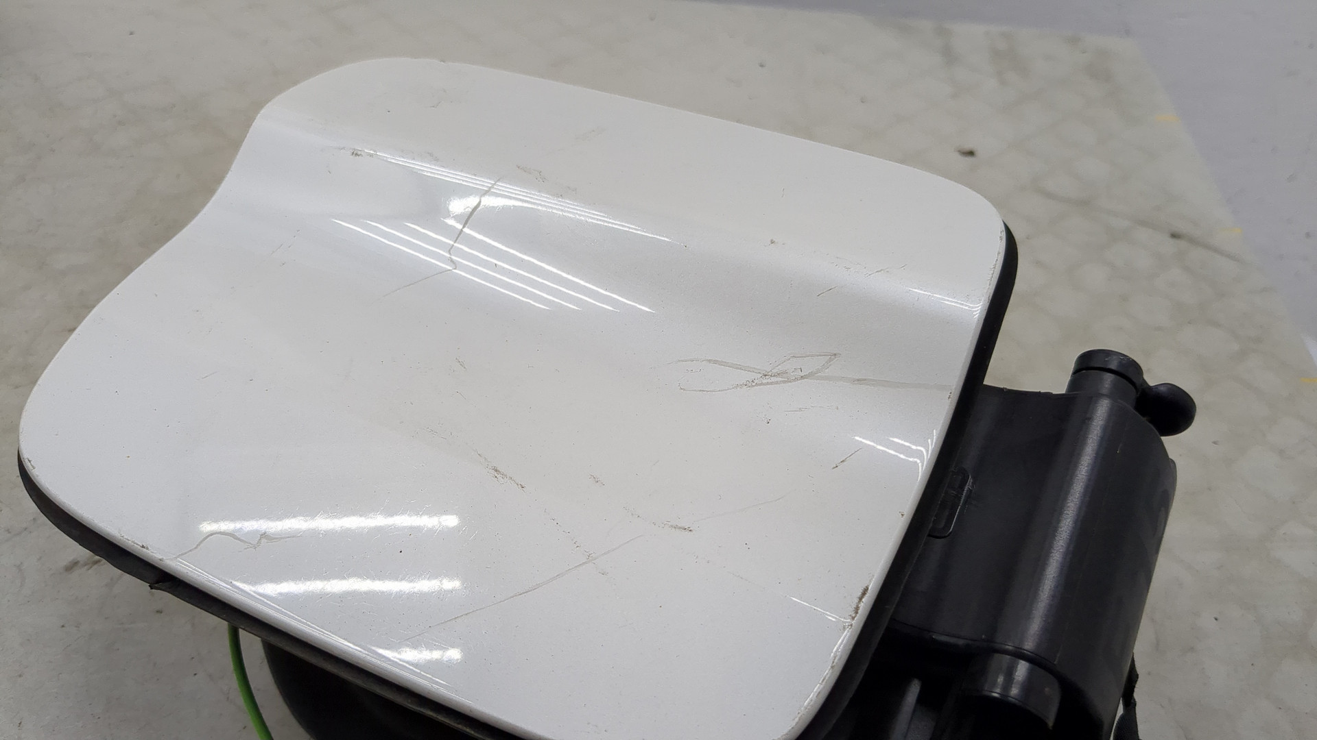 Лючок бензобака