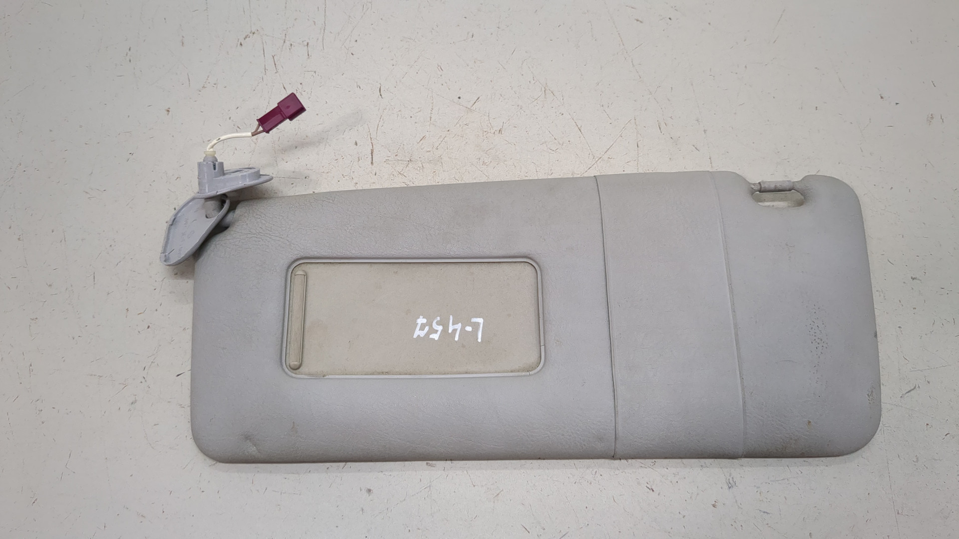 Козырек солнцезащитный