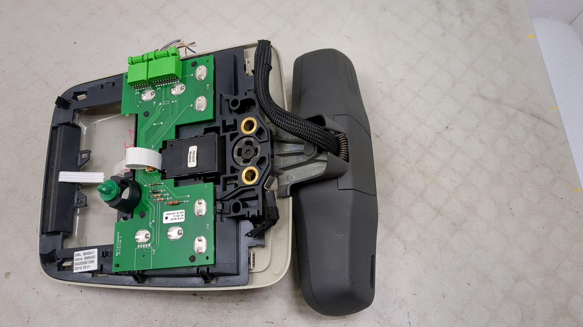 Плафон салонный