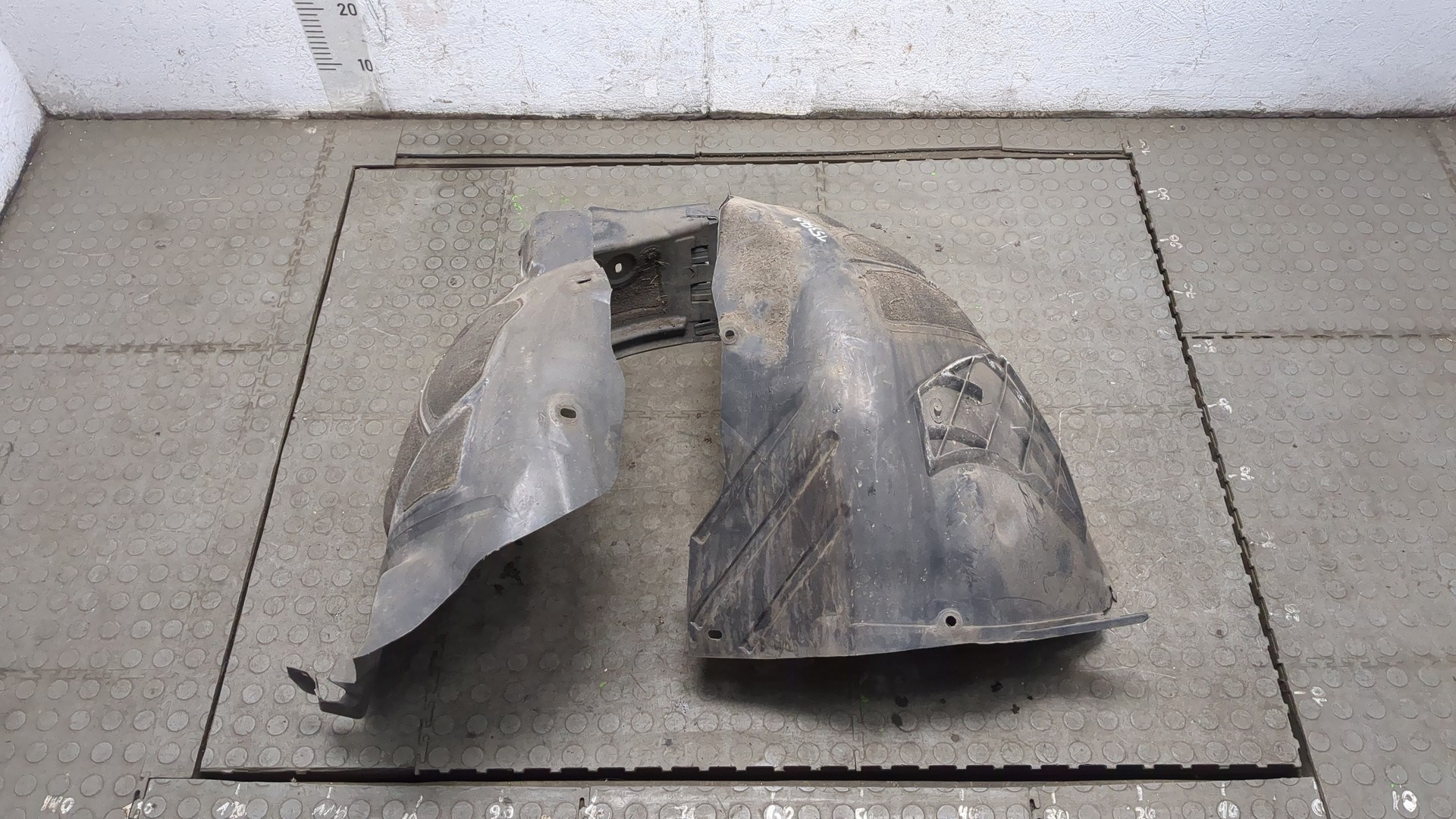 Локер передний левый