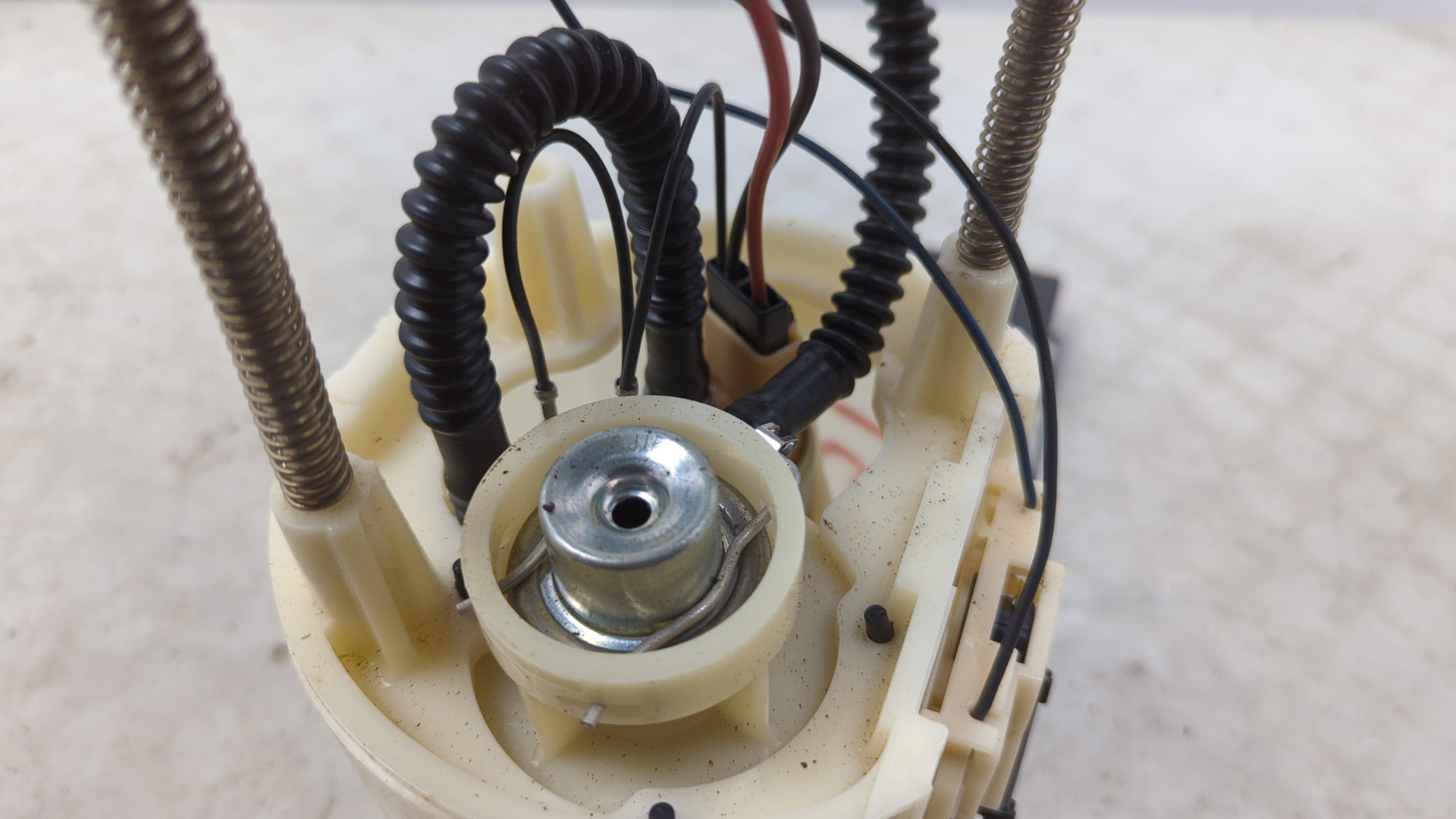 Насос топливный электрический