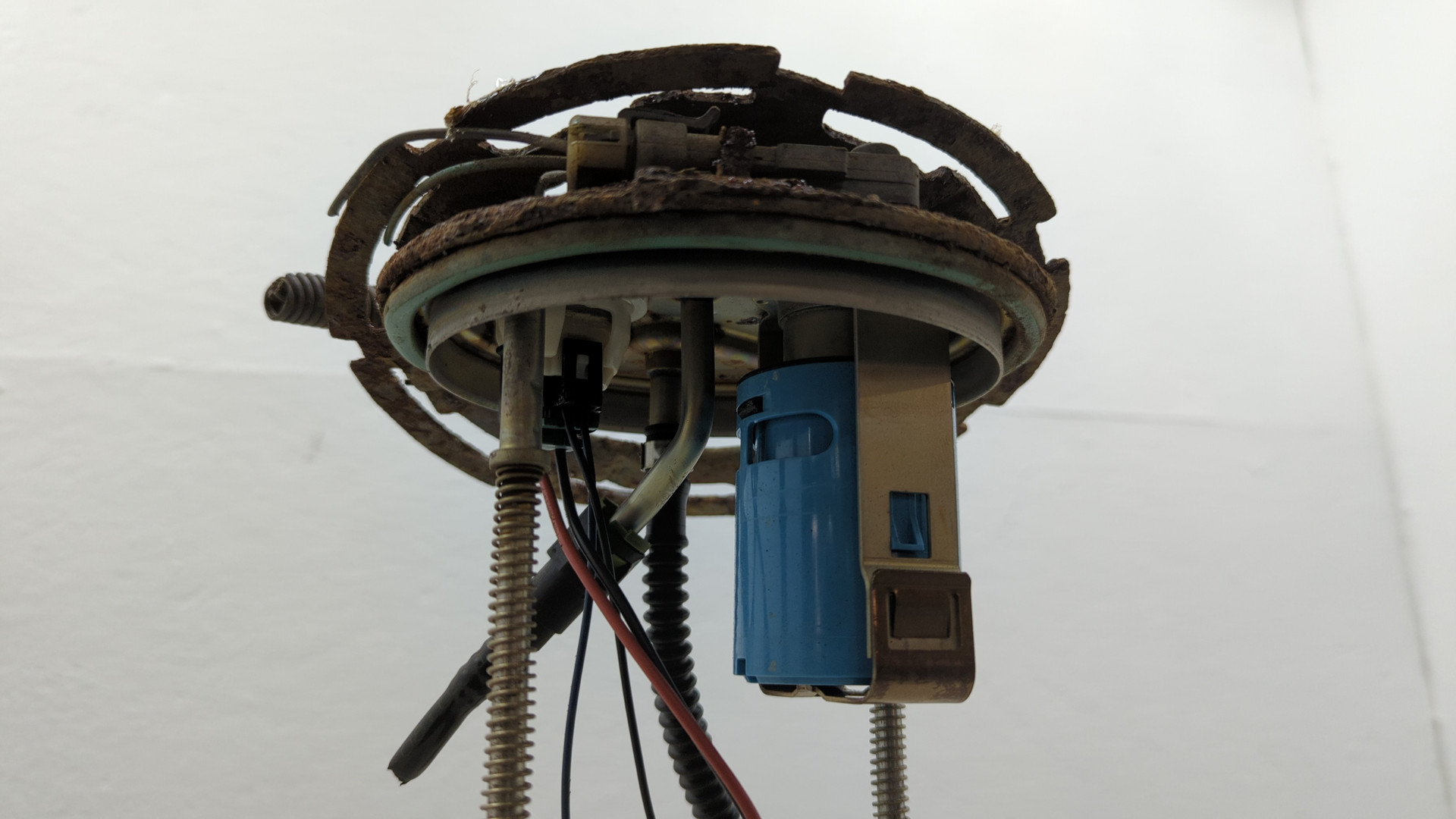 Насос топливный электрический