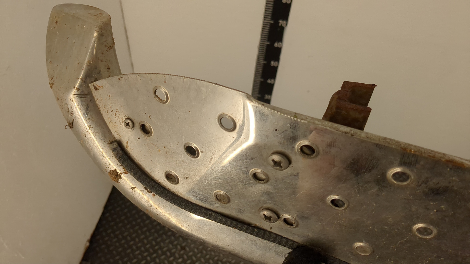 Подножка правая