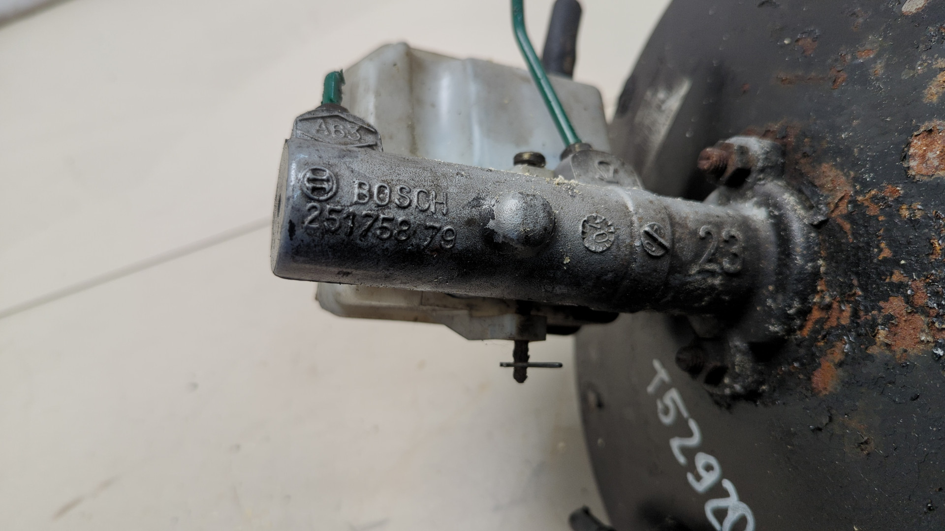 Цилиндр тормозной главный