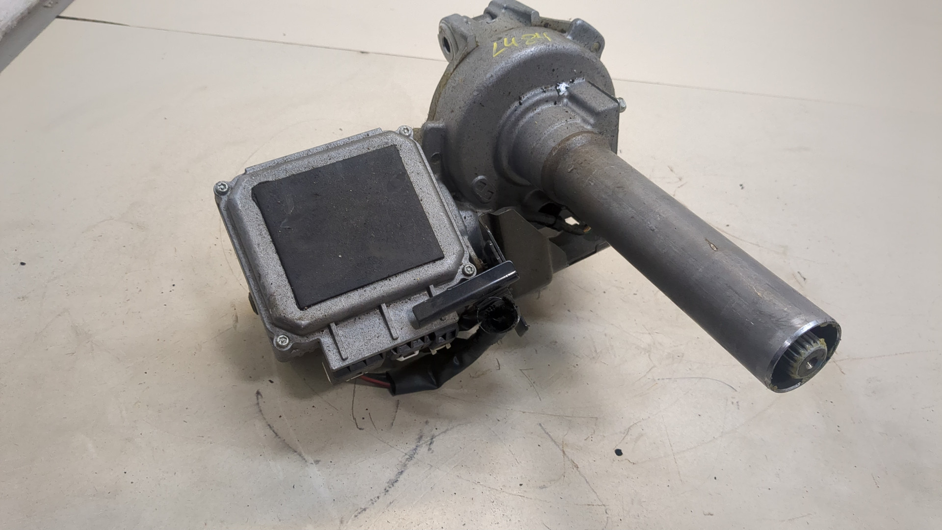 Серводвигатель рулевой рейки